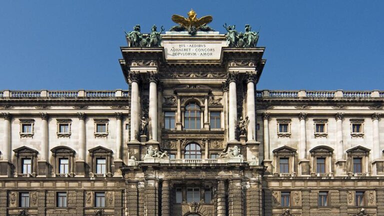 «Балкон Гитлера» откроют для посетителей в Вене