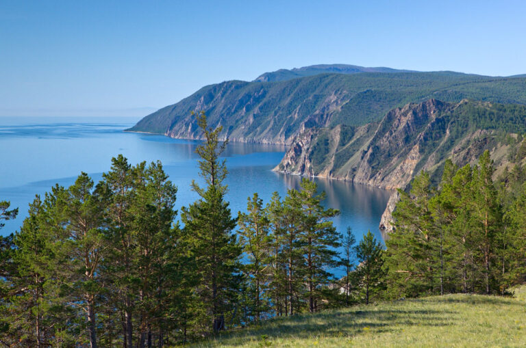 Иркутская область планирует развивать туризм на Байкале совместно с Республикой Бурятия