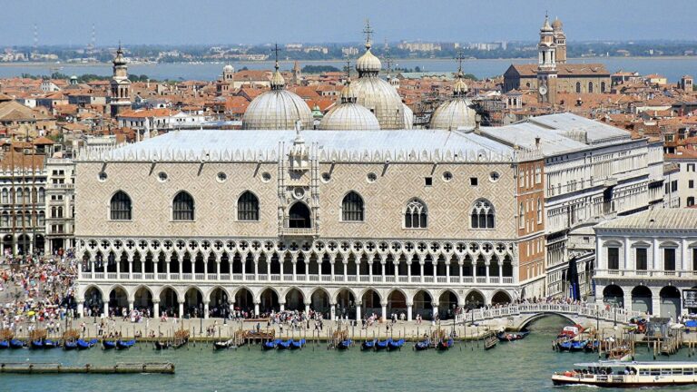 В Венеции открываются музеи