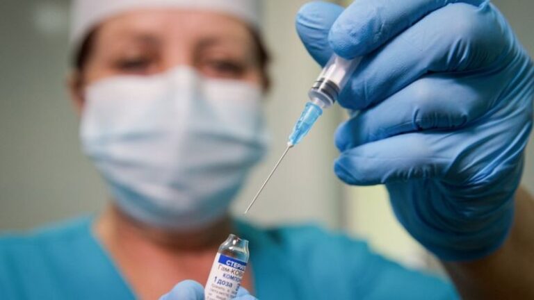 В Москве ввели обязательную вакцинацию от коронавируса
