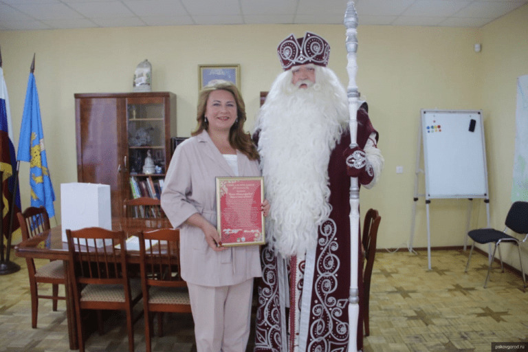 Зимнюю спортивную резиденцию Деда Мороза открыли в Пскове