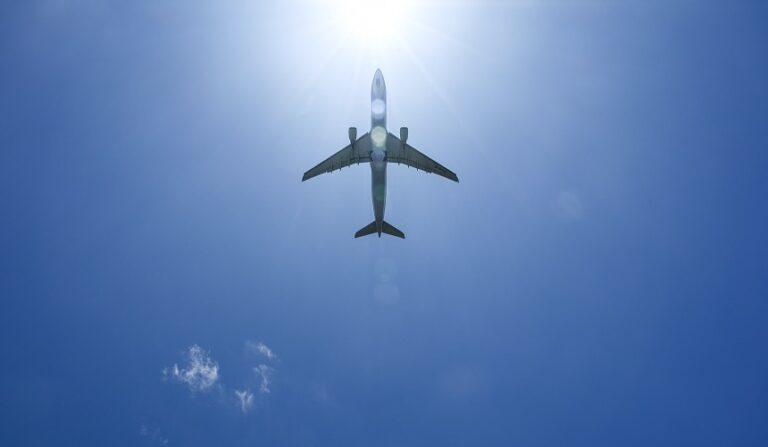 Правительство продлило срок действия летных сертификатов иностранных самолетов