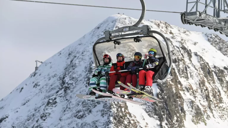 Горнолыжные курорты Сочи открыли продажу единых ски-пассов