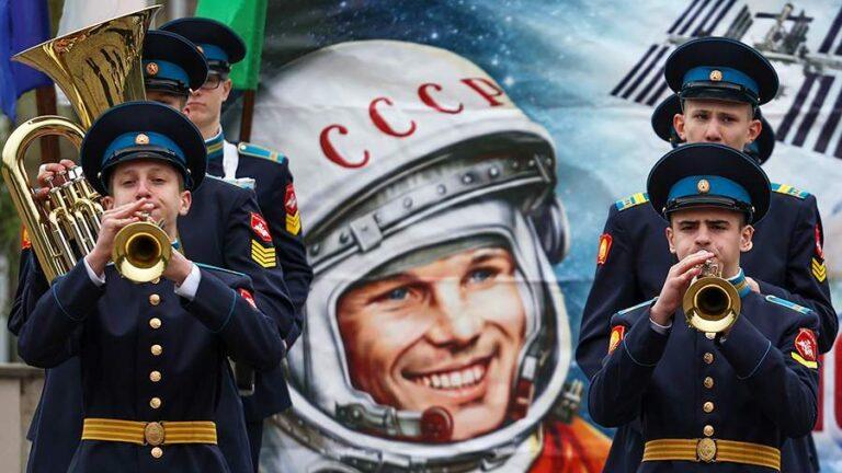 12 апреля — День космонавтики: история первого полета в космос и традиции праздника